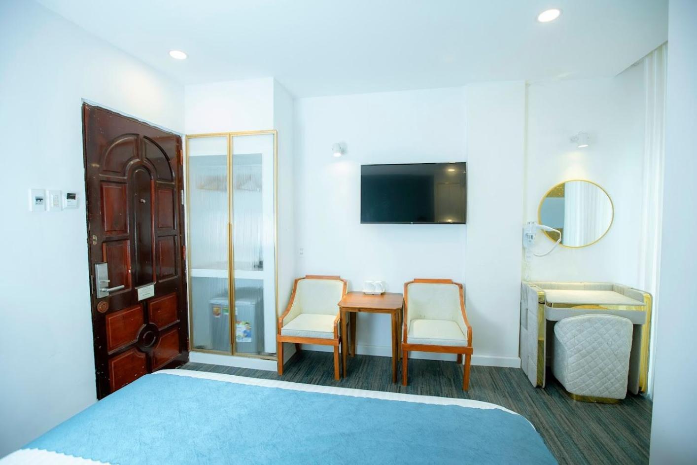 Khach San Quoc Te Hotel Cà Mau Екстериор снимка